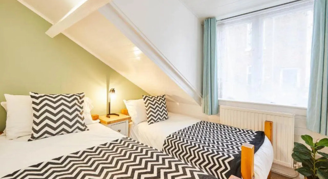Host & Stay - Harbour Mist Cottage, Забронировать Дом для отпуска Отели Северного Йоркшира с парковкой, Парковка