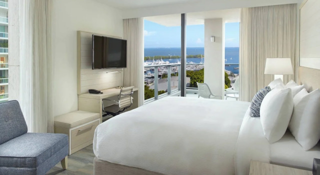 Двухместный номер Standard с балконом Courtyard Miami Coconut Grove