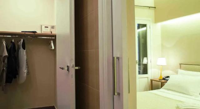 Трёхместный номер Deluxe Athena hotel