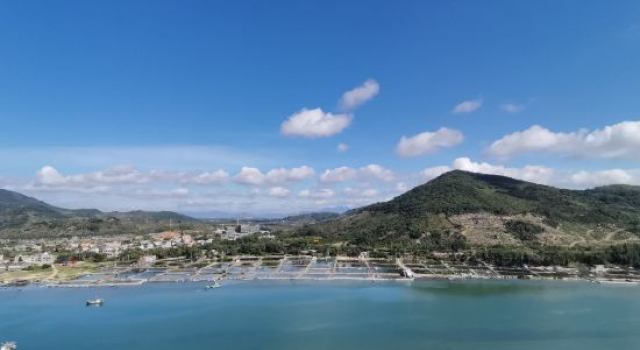 Кровать в общем номере с видом на воду Peninsula Youpin Seaview Holiday Apartment (Shenzhou Peninsula Shop)