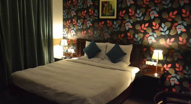 Hotel Hari Heritage, Rezervovat Hotel Rāiwāla Uttarakhand