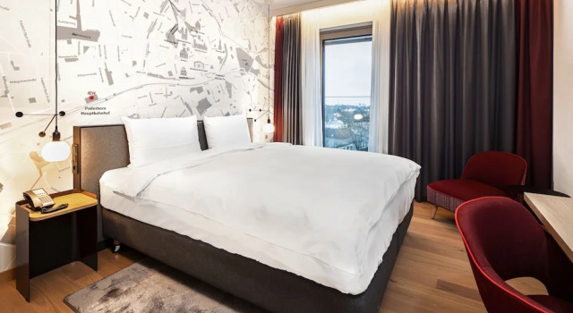 Номер Business IntercityHotel Paderborn