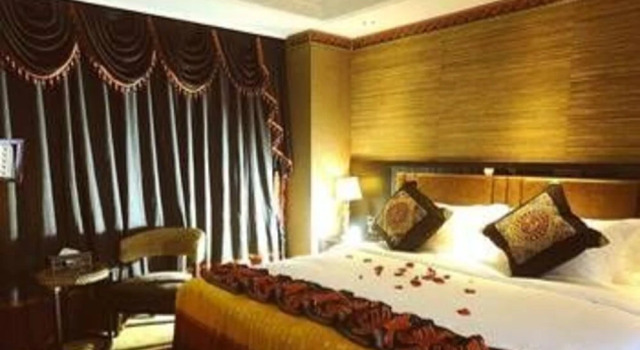 YI Prince' Palace Hotel, Varaa Hotelli Hotellit Sichuan pysäköinnillä, Pysäköinti