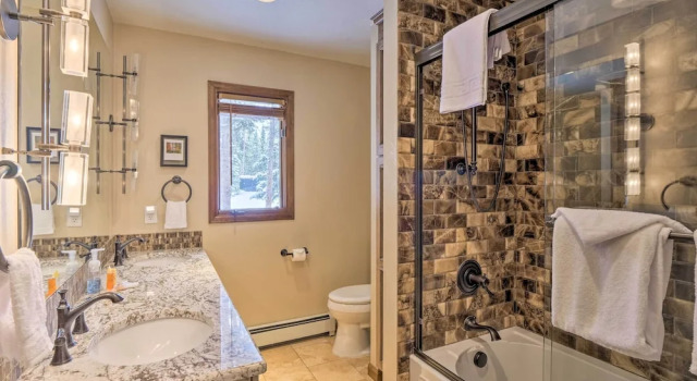 Коттедж Pet-friendly Breckenridge Home w/ Hot Tub!