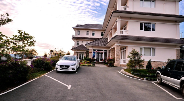 Nhat Vy Hotel, Забронировать Отель Отели Далата с парковкой, рядом с Thien Vuong Pagoda, Парковка