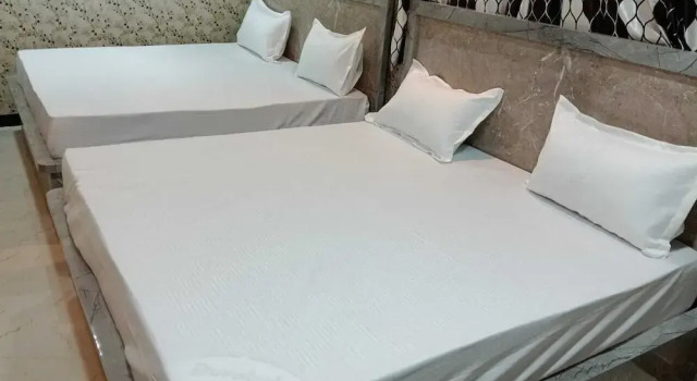 Четырёхместный номер Standard Hotel Tulsi Palace