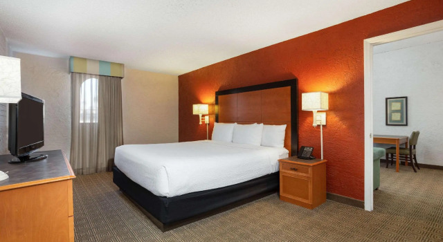 Двухместный люкс La Quinta Inn Tampa Airport Stadium Westshore