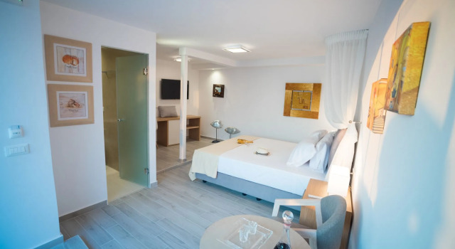 Kratiras View Luxury Suites