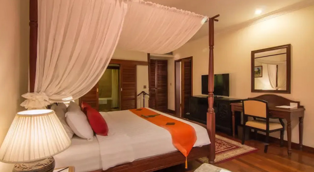 Люкс Angkor Palace Suite & Villa