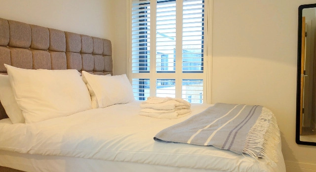 Teddington Two Beds by Vantage Apartments, Varaa Huoneisto Asunnot kohteessa Merseyside, Huoneisto