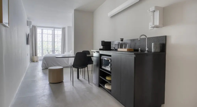 Студия Comfort Tabas Renata Building
