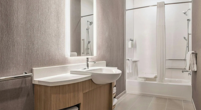 Четырёхместный люкс SpringHill Suites by Marriott Phoenix West/Avondale