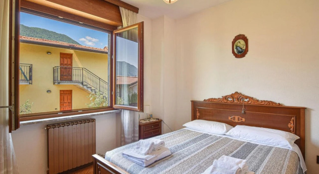 Beautiful Apartment in Riva di Solto With 3 Bedrooms and Wifi, Buchen Sie Ferienwohnung Hotels in Iseosee mit Parkplatz, Parkplätze