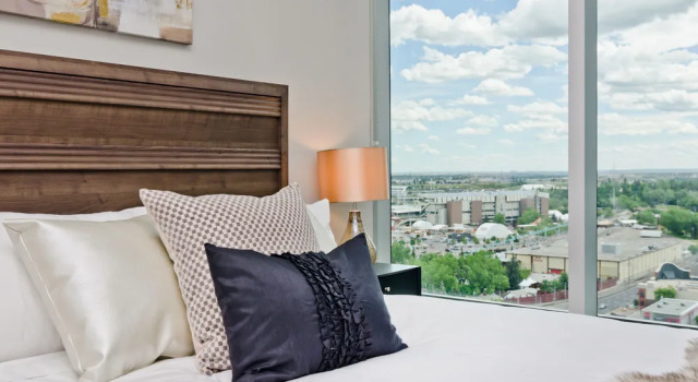 O Hotel Suites Nuera, Забронировать Отель Отели Калгари с бассейном, рядом с Erlton - Stampede C Train, Бассейн