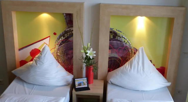 Номер Standard H+ Hotel 4Youth