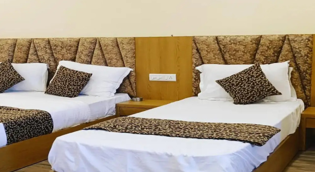 Hotel Fun Park Sanand, Boek Hotel Sanand Gujarat
