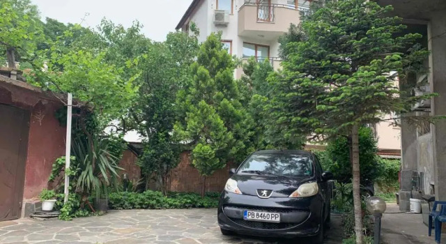 Апартаменты Trakia Street Apartment