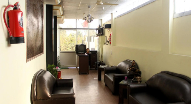 OYO 4069 Morning Star, Rezerwuj Hotel Hotele w Uttarakhand z basenem, Basen