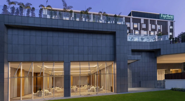 Fairfield by Marriott Dehradun, Rezervovat Hotel Rājpur Uttarakhand