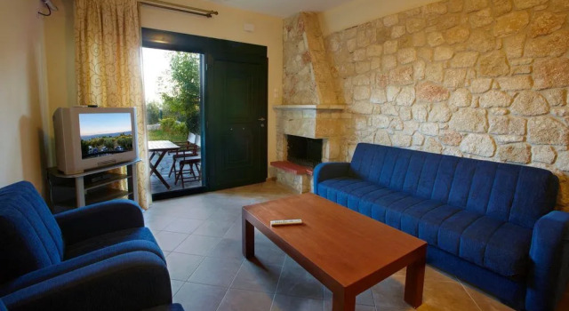 Vilar Studios, Book Hotel Pefkohori 
