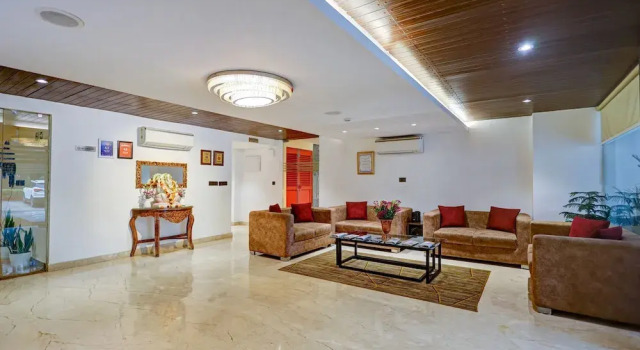Hotel 91 Huda Premier, Забронировать Отель Гургаон 