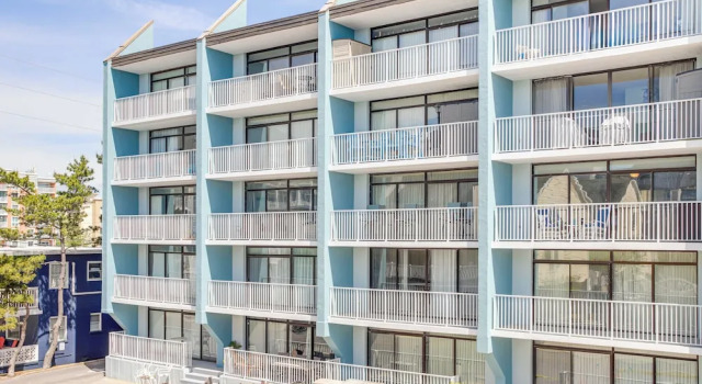 Walk to Shore: Retreat w/ Balcony in Ocean City, Buchen Sie Ferienwohnung Hotels in Maryland mit Parkplatz, Parkplätze