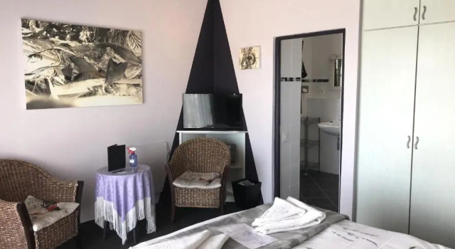 Farr Out, Book Hotel SPA-hoteller i Vredenburg, SPA