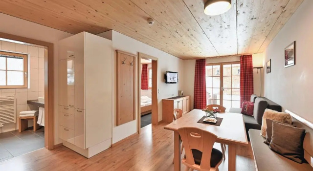 Appartement Omesberg 1, Забронировать Апартаменты/квартира Лех Lech - Zürs, рядом с Горнолыжный подъемник Шлегелькопфбан