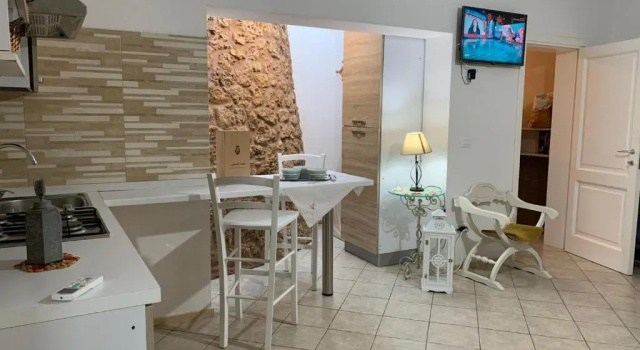 Antichi trulli dell'800 in stile moderno, Buchen Sie Pension Hotels in Taviano mit Parkplatz, Parkplätze