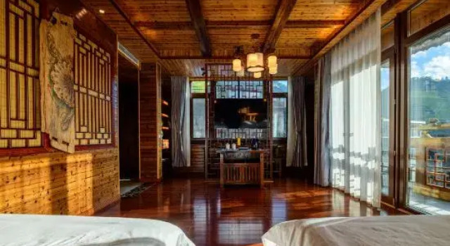 Семейный люкс с балконом и с красивым видом из окна Floral Hotel ·Longsheng Longji Yunshu Hotel