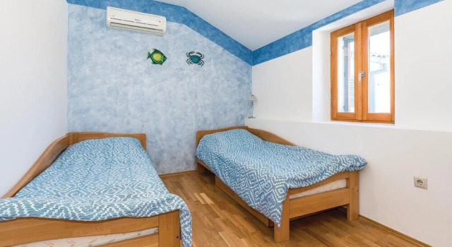 Nice Home in Vodice With Wifi and 4 Bedrooms