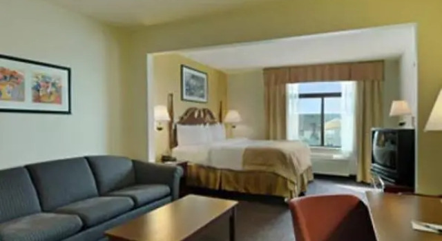 Одноместный люкс Hampton Inn Detroit/Auburn Hills South