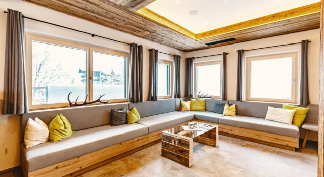 Кровать в общем номере Landhaus Lindling