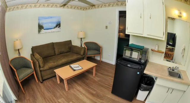 Двухместный люкс с частичным видом на океан Friendship Oceanfront Suites