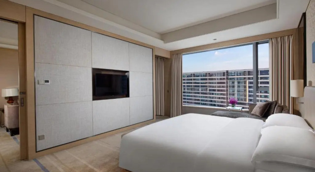 Двухместный люкс c 1 комнатой Crowne Plaza Guangzhou Huadu by IHG