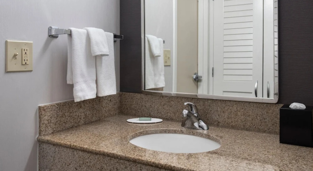 Двухместный номер Standard с балконом Courtyard By Marriott Baltimore Hunt Valley