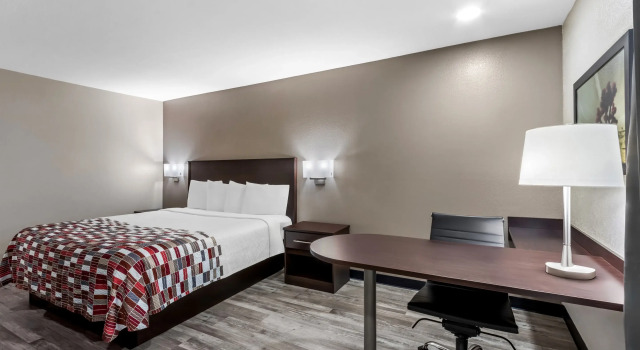 Red Roof Inn Phoenix North - I-17 at Bell Rd, Забронировать Отель Дир-Вэлли 
