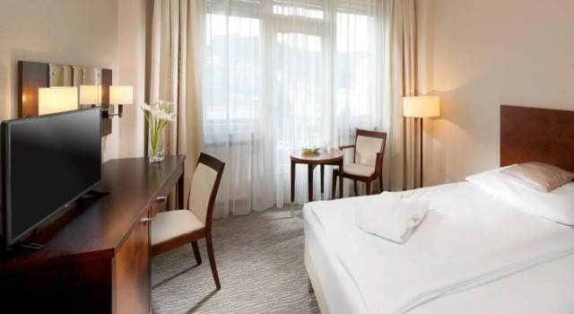 Alexandria Spa & Wellness Hotel, Забронировать Курортный отель Отели Лугачовице 4 звезды, 4*