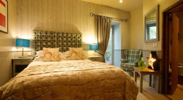 Номер Luxury Pear Tree Inn Whitley