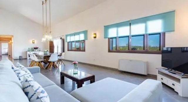 CALUIX, Book Hotel Sineu Majorca