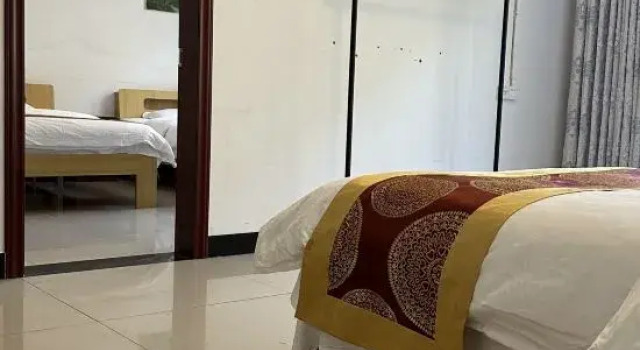 Люкс Lichuan Banshanyuan Homestay (Tenglong Cave Scenic Area)