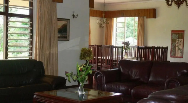 It's a Small World Backpackers Lodge - Hostel