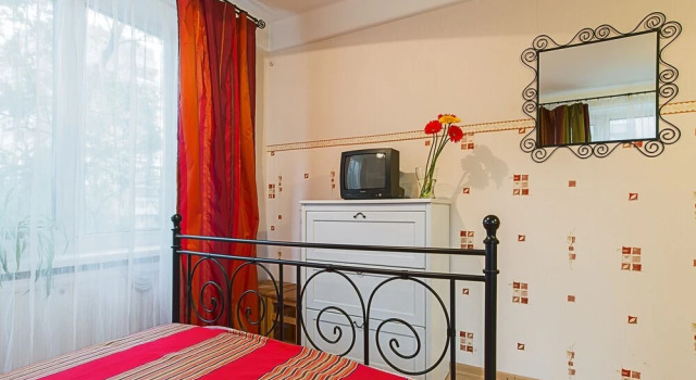 FlatHome24 on Tovarishcheskiy 26, Rezervovat Hotel Nevskiy district Petrohrad, poblíž Ulitsa Dybenko Metro Station