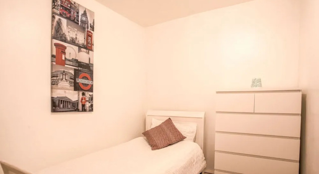 Restful Apartment in London near Westfield Shopping Center, Varaa Huoneisto Asunnot kohteessa Merseyside, Huoneisto