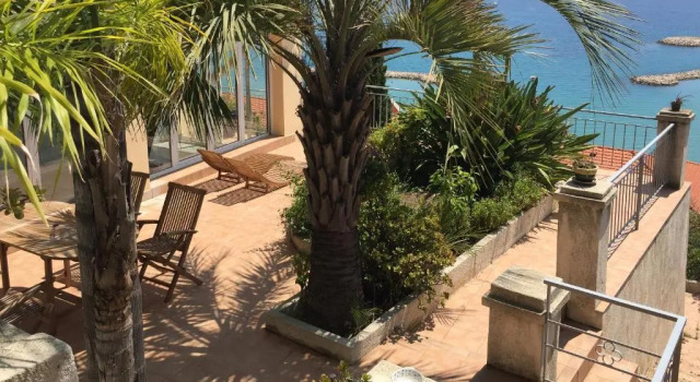 Студия Villa lensoleillée vue panoramique mer, 250m de la plage et du centre ville