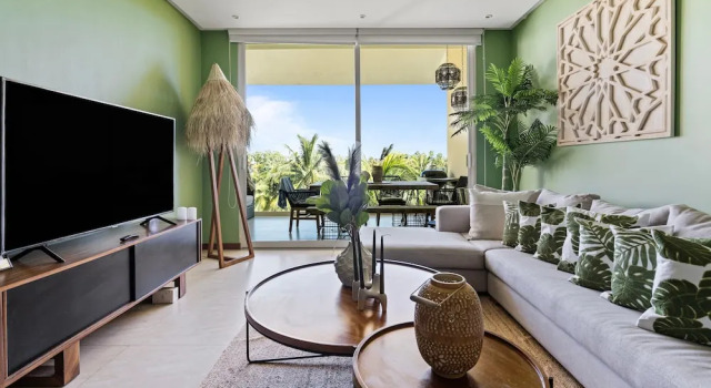 Апартаменты Deluxe с балконом Tranquil Peninsula Golf 3BR Retreat