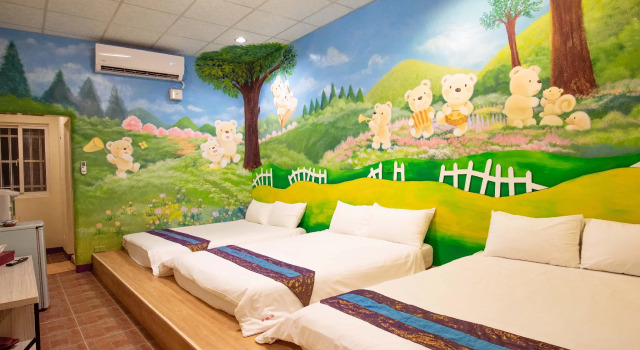 Кровать в общем номере Fumigate Hotel