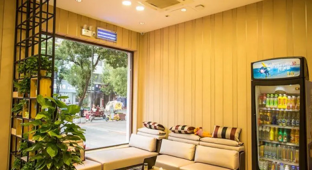 Shell Hotel Shandong Dezhou Leling Zhenxing Dong Road, Book Hotel Hoteller i Dezhou med parkering, Parkering