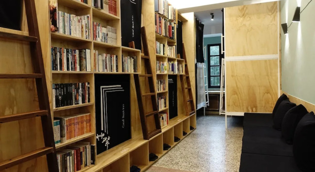 Cao Ji Book Inn Hostel, Забронировать Хостел Недорогие отели Тайнань, рядом с Форт Провинция, недорого