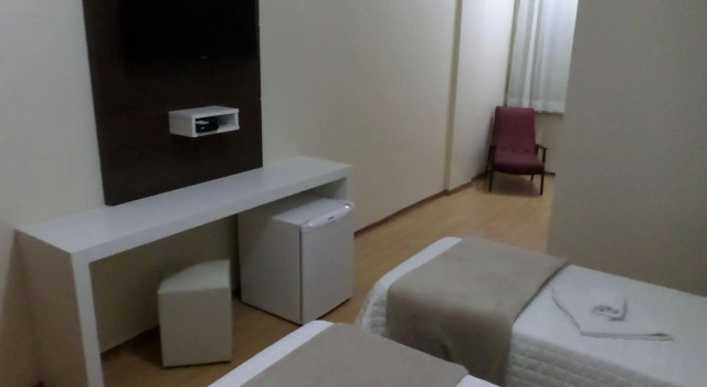Hotel Fabris, Забронировать Отель Нова-Фрибургу штат Рио-де-Жанейро, рядом с Eduardo Guinle Stadium - Friburguense A.C.